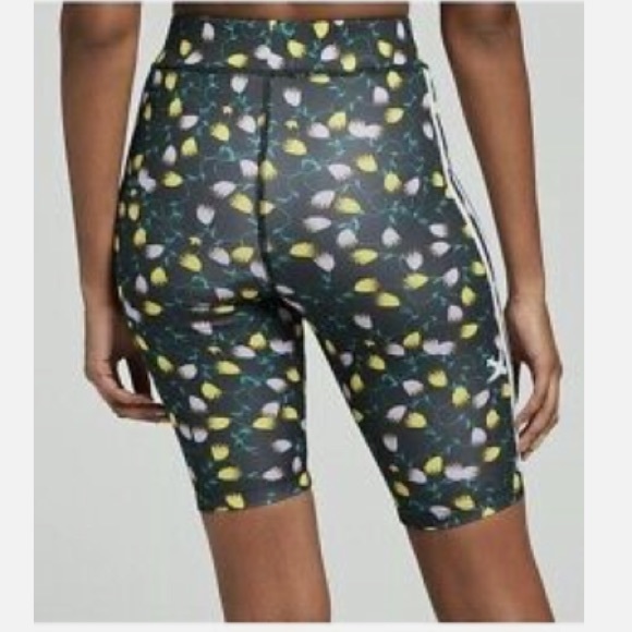 Adidas Originals AOP Multi Colored Floral Cycling Woman’s Shorts Tights NWT XS - Picture 3 of 15